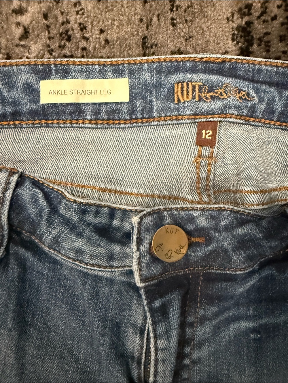 Kut from the Kloth Medium Blue Straight Leg Capris. - Picture 3 of 4